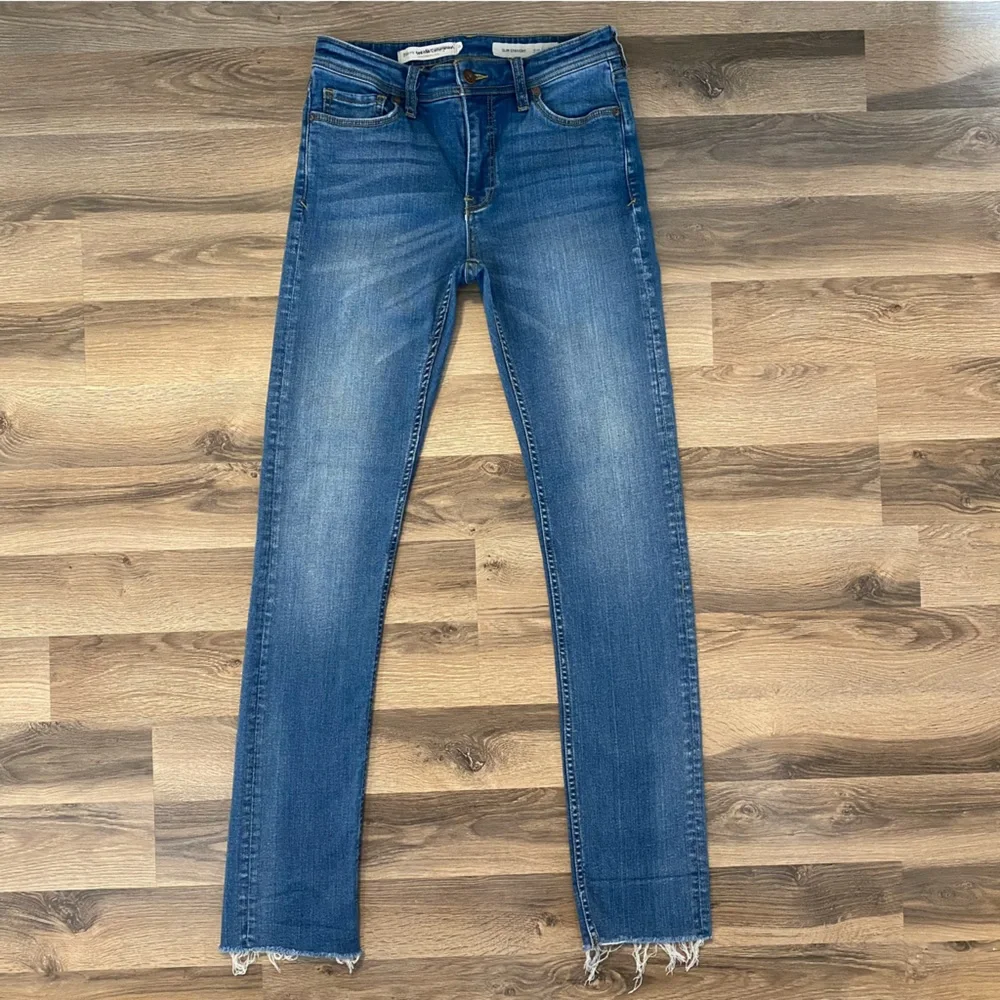 Anthro Pilcro Slim Straight Jeans - Picture 1 of 4